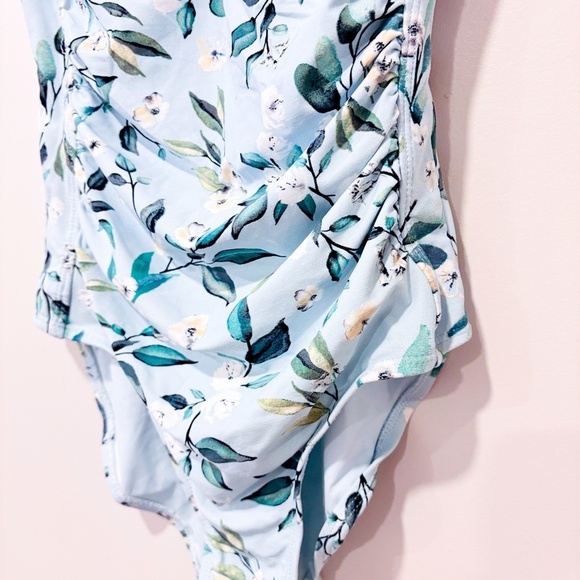 NIP TUCK – Light blue floral one-piece swimsuit * - Picture 9 of 9